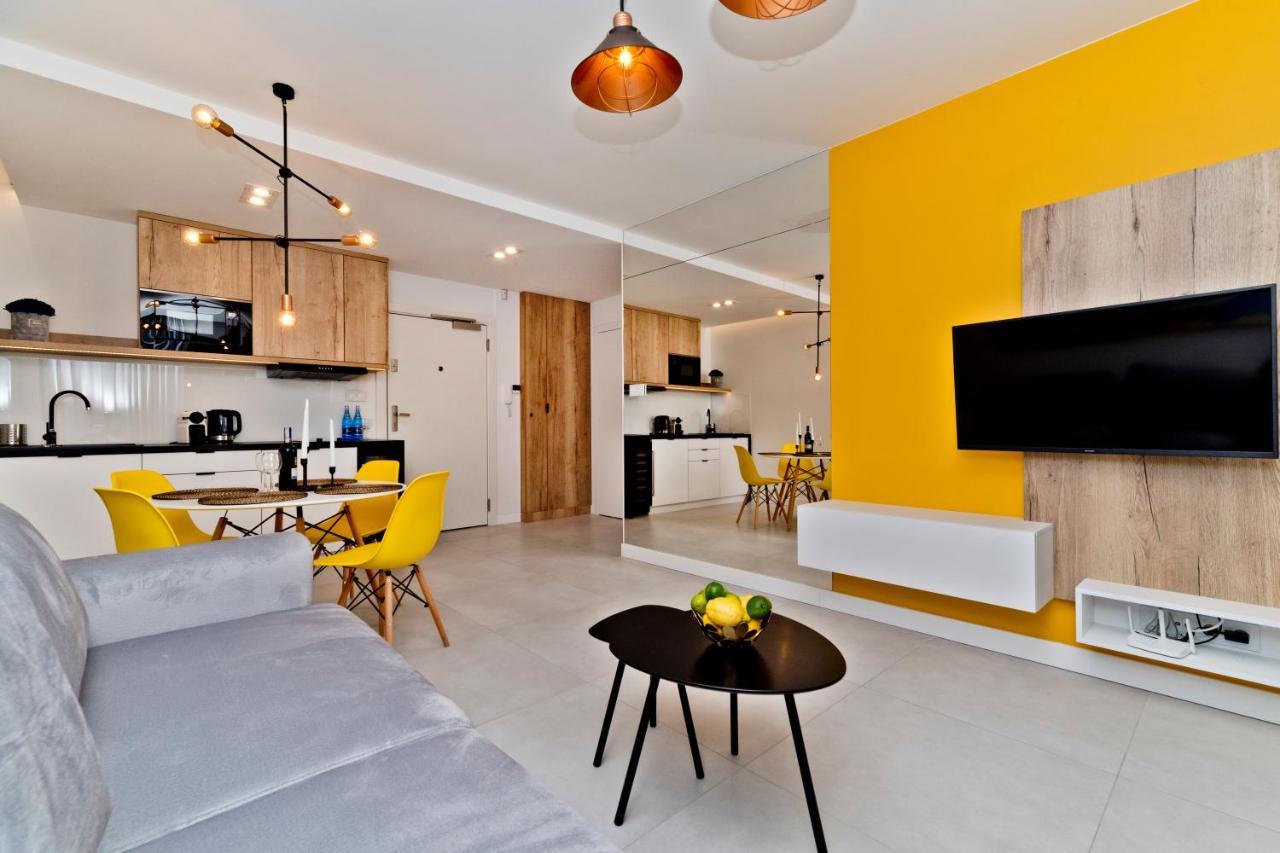 Blueapart Apartland Residence ヤスタルニャ エクステリア 写真